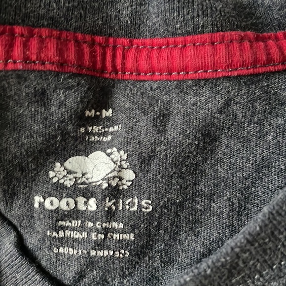 Kids, roots long sleeve tshirt. Size medium - Picture 2 of 2